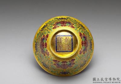 图片[3]-Covered cloisonne bowl with decoration of Indian lotuses, Qing dynasty, Qianlong reign (1736-1795)-China Archive